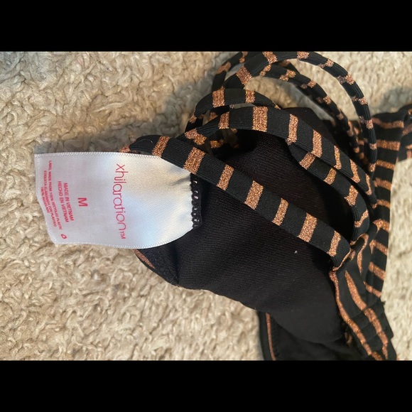 Size medium black with gold stripes bikini top - Picture 3 of 3